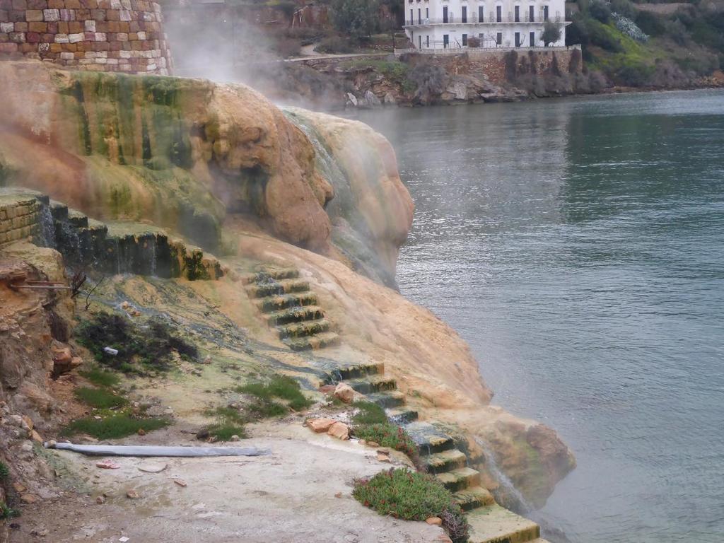 G. Kiapekou Aparthotel Loutra Edipsou  Exterior photo