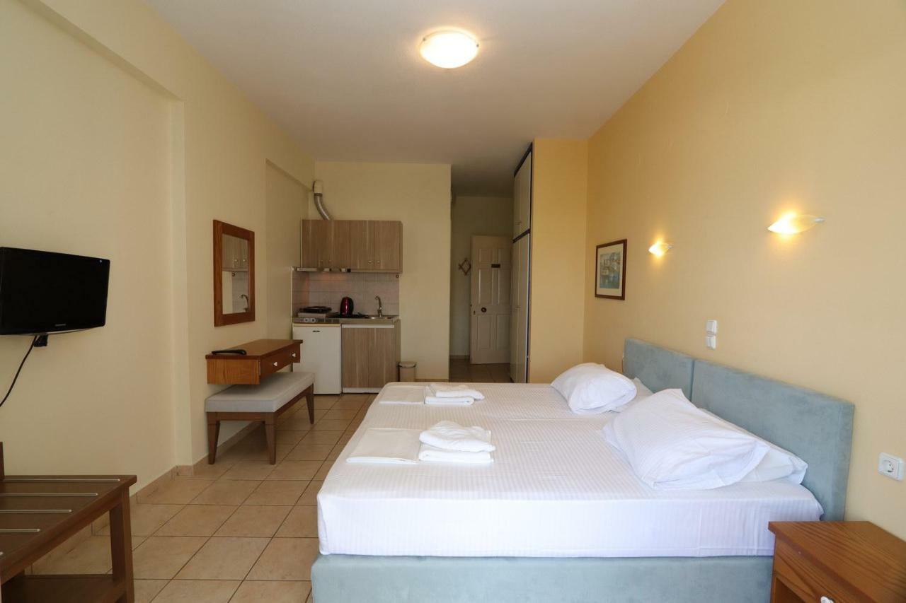 G. Kiapekou Aparthotel Loutra Edipsou  Exterior photo